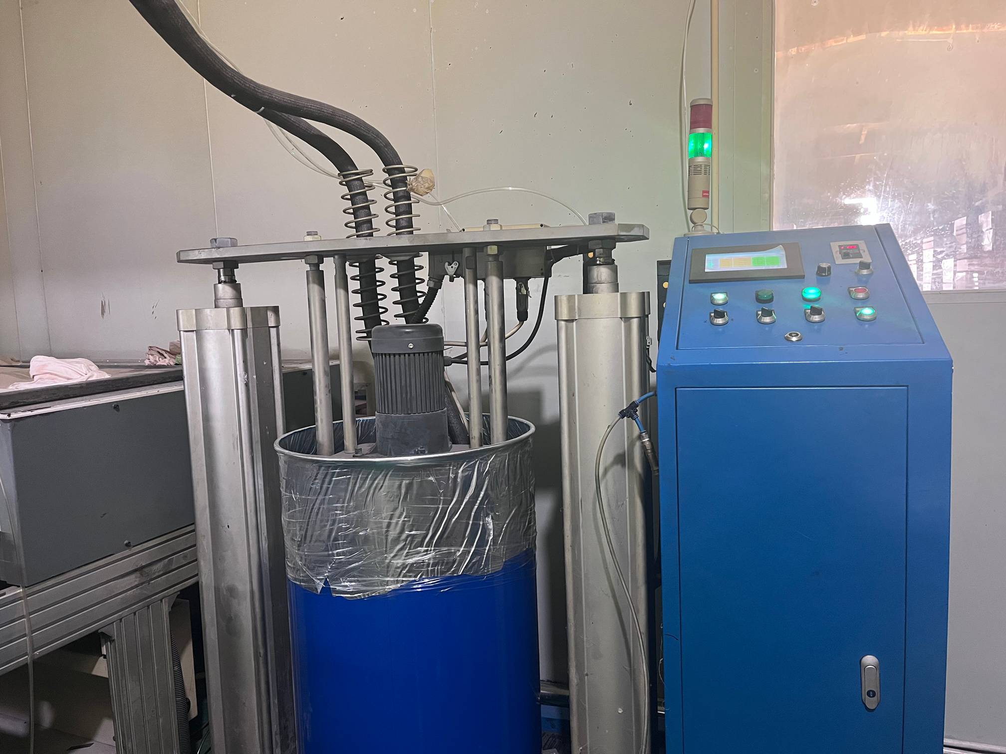 Hvorfor Hanhua insisterer på at bruge Henkel PUR 6902 lim på finerlaminering